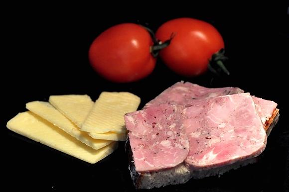Kiełbasa resztowa z szynkowaru