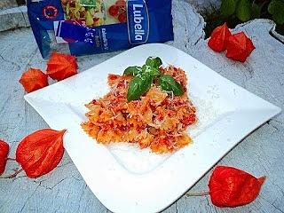 Pasta pomidorowa z kaparami