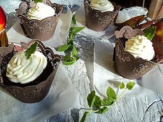 Królewskie muffiny z winem i kremem kasztanowym