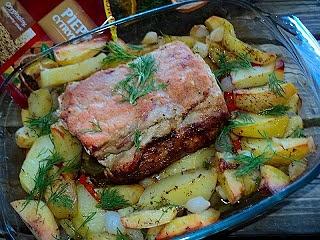 Schab nadziewany z śliwkami i boczkiem