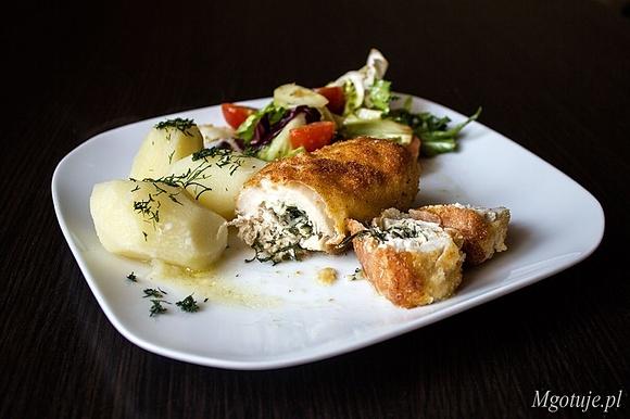 Kotlety de volaille z piersi kurczaka nadziewane masłem ziołowym
