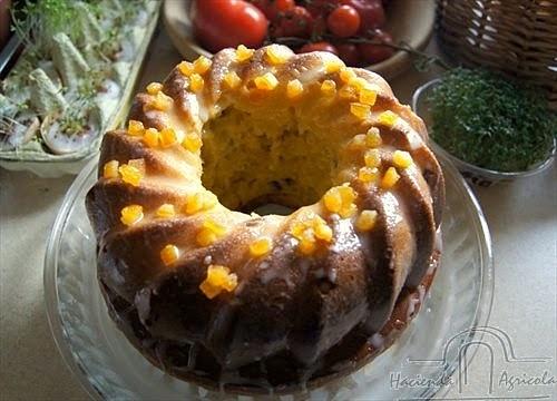 Drożdżowa baba wielkanocna
