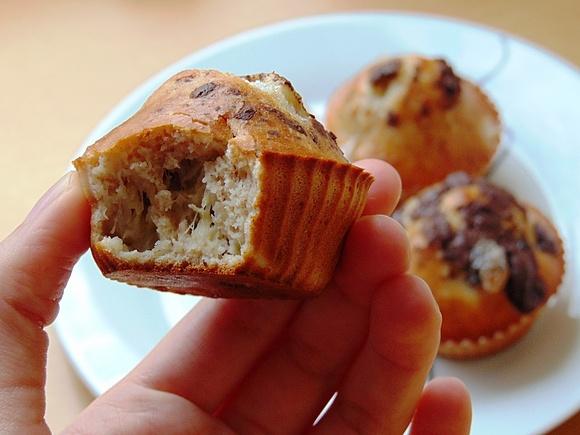 Proteinowe pełnoziarniste muffinki z bananem i gorzką czekoladą
