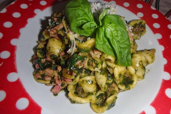 Orechcchiette ze szpinakiem i pancettą