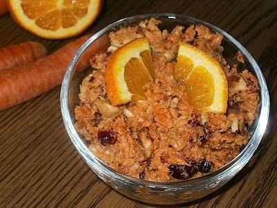 Marchewkowa surówka z bakaliami