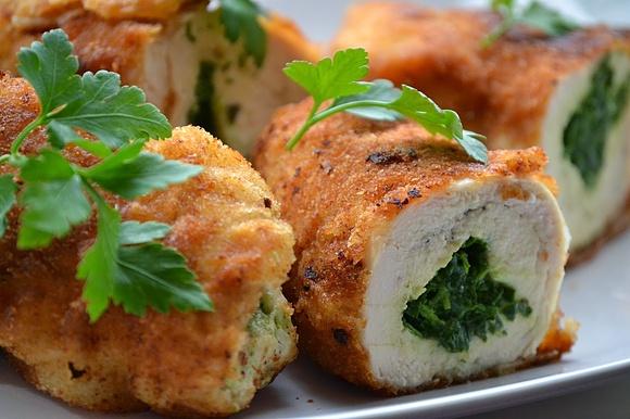 Chicken Kiev roladki z fileta z pietruszką i masłem