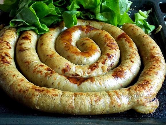 Kiszka ziemniaczana z kiełbasą i czosnkiem