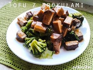 Tofu w sosie z brokułami