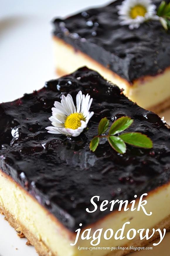 Jagodowy sernik na kruchym spodzie