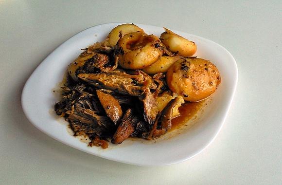 Pieczona kaczka z kluskami śląskimi
