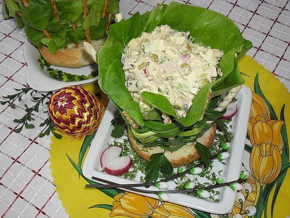 Sałatka w koszyczku