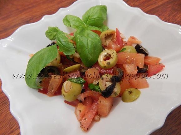 Bruschetta z pomidorami i oliwkami