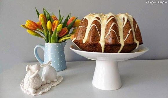 Otrębowa babka migdałowa