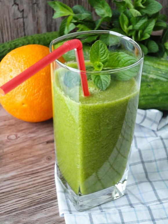 Smoothie z ogórkiem i miętą