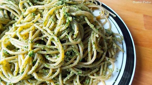 Pesto z rukoli i pietruszki