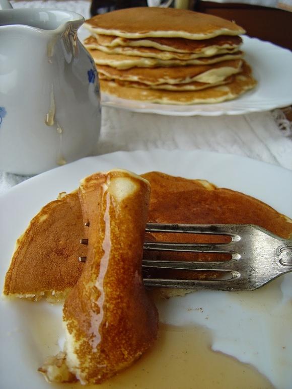 Pancakes - Amerykańskie naleśniki na słodko z syropem