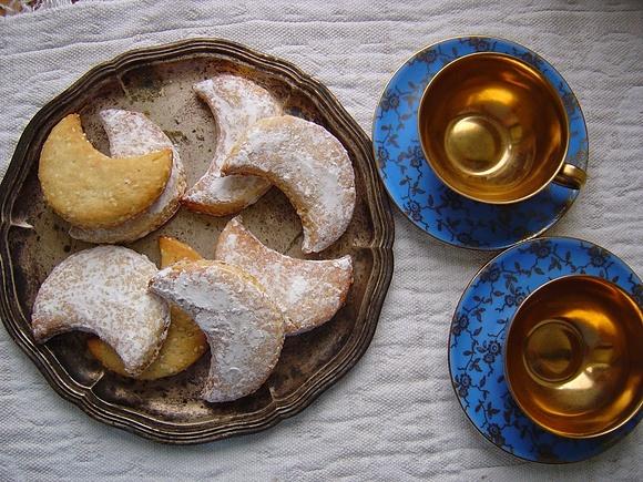 Księżyce z sezamem arabskie ciasteczka