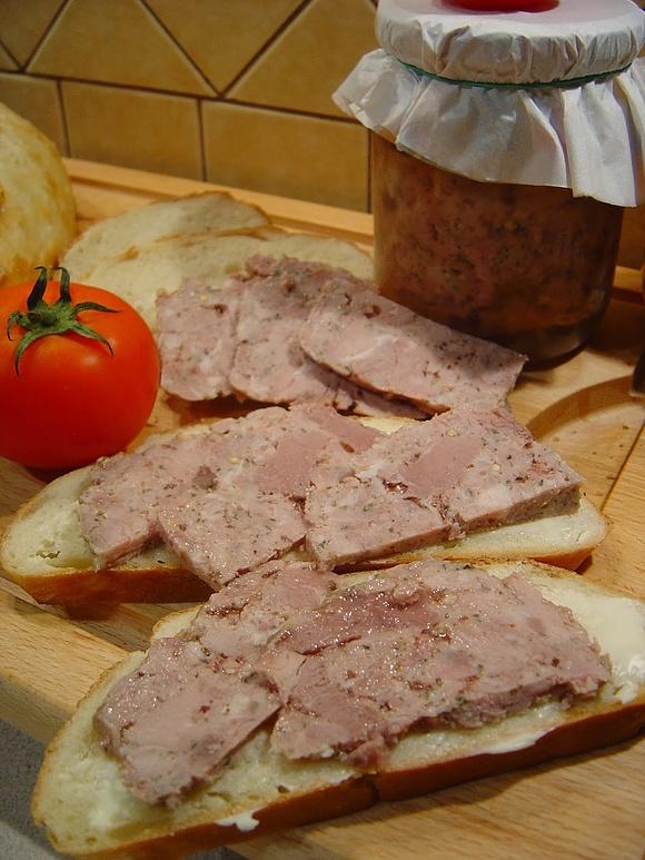 Kiełbasa w słoiku