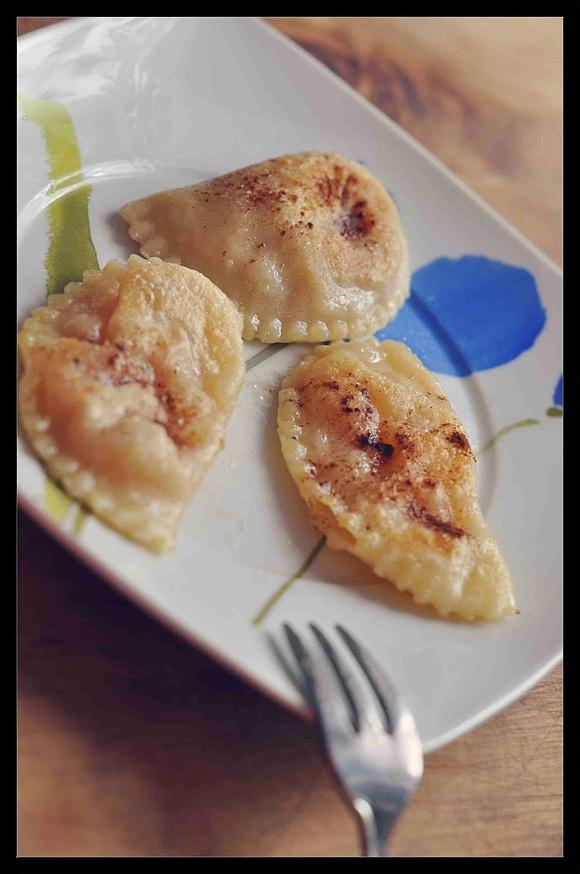 Pierogi z jabłkami