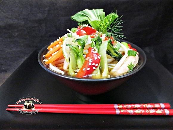 Azjatycka zupa z pak choi
