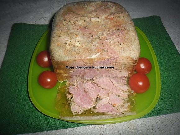 Mięso z szynkowaru z galaretką