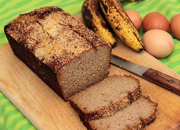 Chleb paleo bananowy z mlekiem kokosowym