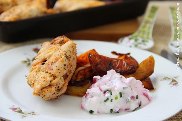 Pieczone rolady z kurczaka z kiełbasą węgierską z ziemniakami i dynią