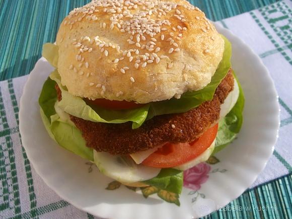 Domowe burgery drobiowe