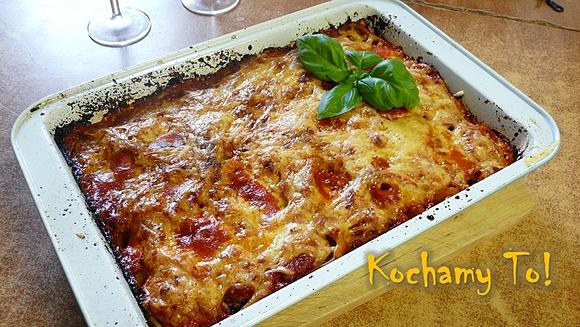 Zapiekane conchiglioni z mięsem, szpinakiem i pomidorami