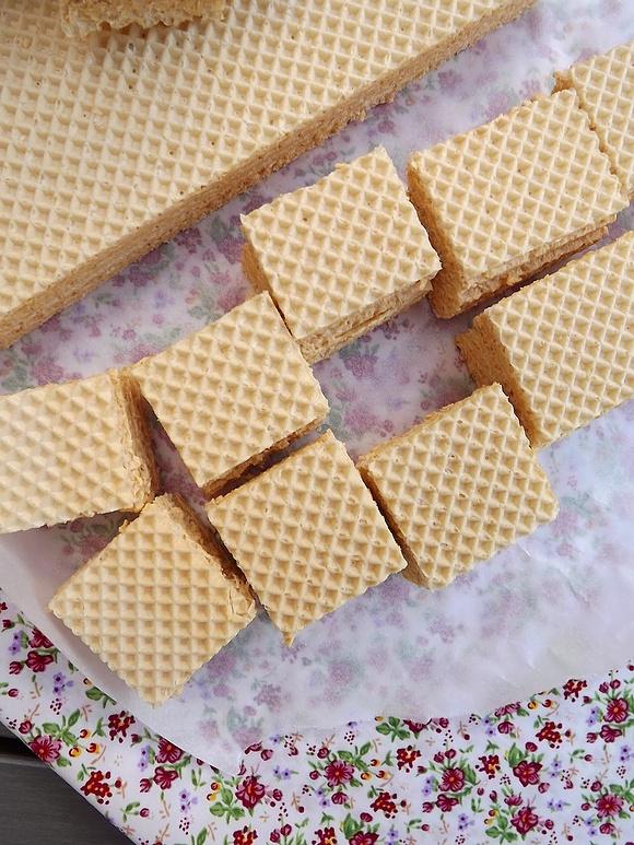 Wafelki z masą karmelową