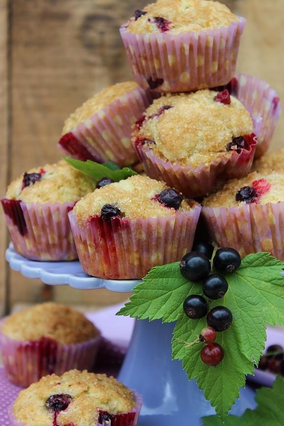 Muffinki z czarną porzeczką