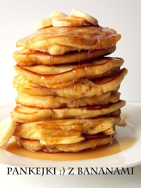 Pancakes z bananami i borówką amerykańską