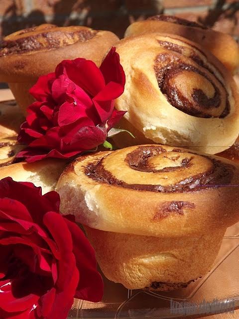 Muffinki drożdżowe z nutellą