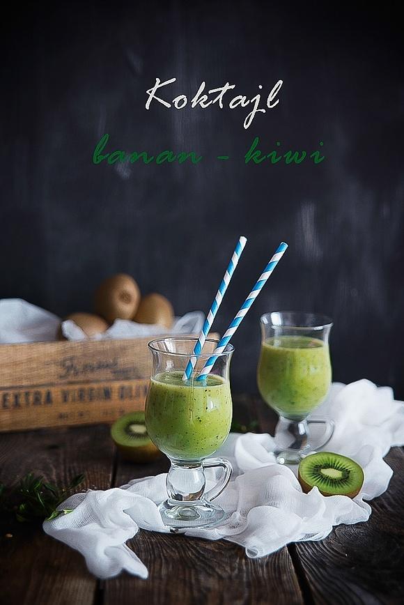 Zielony koktajl kiwi