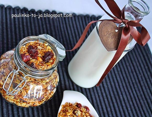Domowa granola z bakaliami