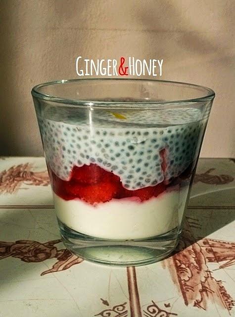 Pudding chia sernik z truskawkami