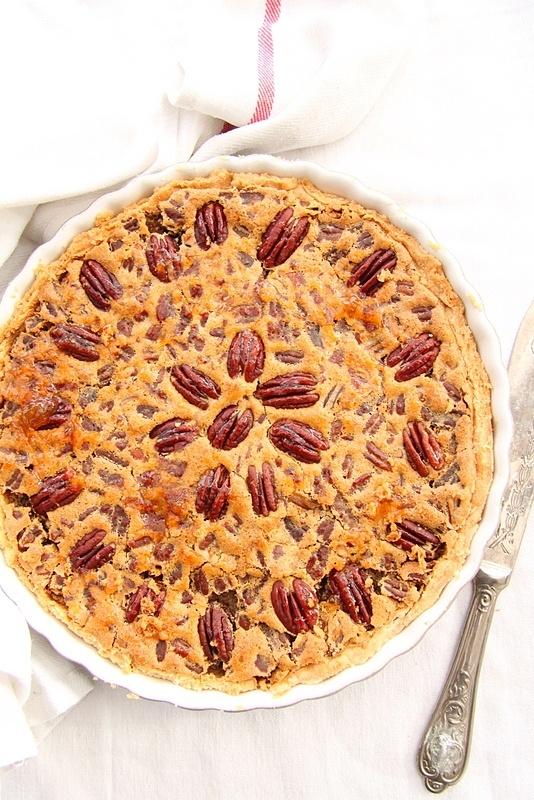 Pecan pie amerykańska tarta z orzechami pekan