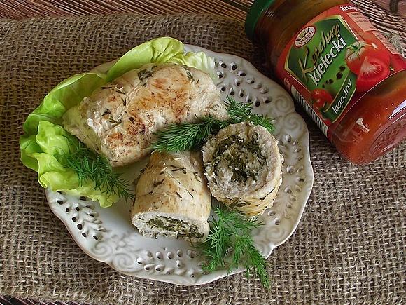 Drobiowe roladki z ketchupem koperkiem i czosnkiem