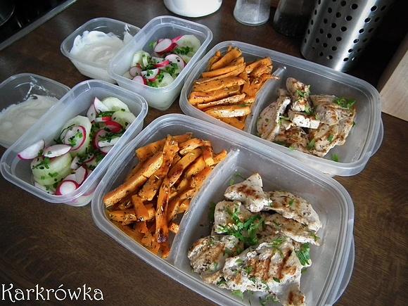 Lunch boxy do pracy - 8 pomysłów na zdrowe posiłki