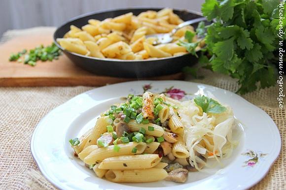 Penne z sosem z pieczarek i gorgonzoli