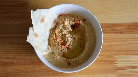 Hummus - prosty i idealny przepis na pastę z ciecierzycy