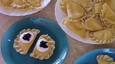 Pierogi z serem z owocami lub bez – przepis na pyszne pierogi