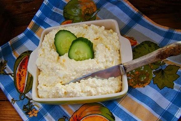 Śniadaniowa pasta jajeczna z nutą chrzanu
