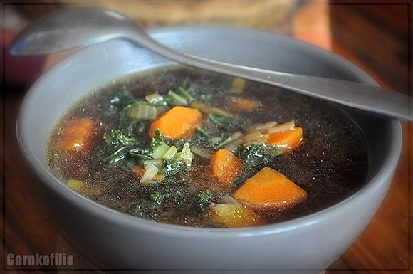 Zupa warzywna z pastą miso