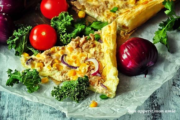Tarta z tuńczykiem i warzywami