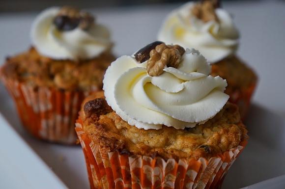 Muffiny owsiane z daktylami
