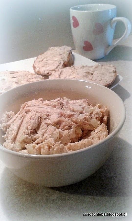 Pasta z wędzonej makreli z cebulką