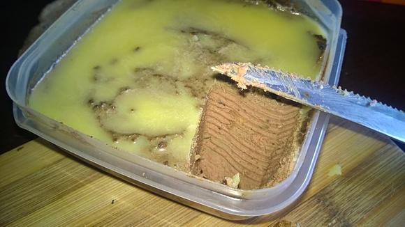 Pasta z wątróbki drobiowej z żurawiną rozmarynem i cebulką