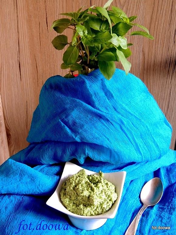 Pesto podwójnie bazyliowe