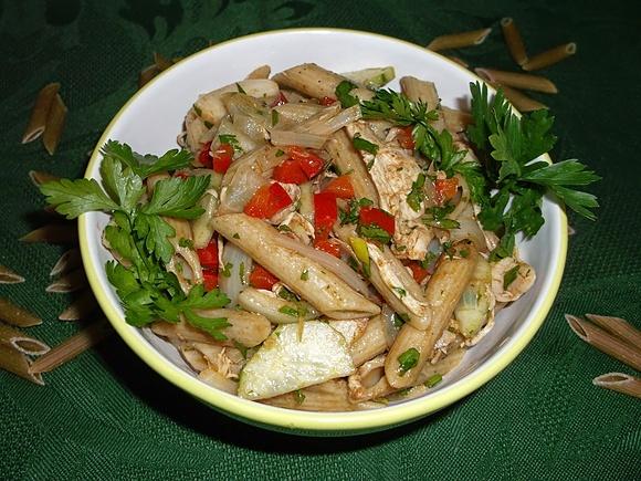 Penne z kurczakiem i warzywami